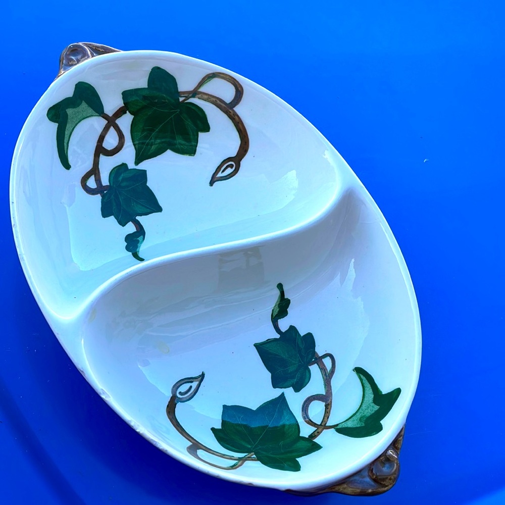 Poppytrail by Merlot Divided Leaves Bowl
